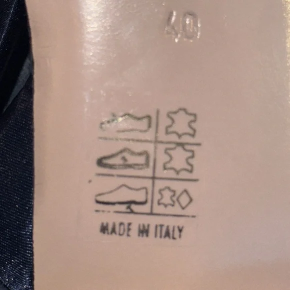 VERO CUCIO Elegant Blue Satin Flats NWOB SZ 40 - Picture 4 of 7